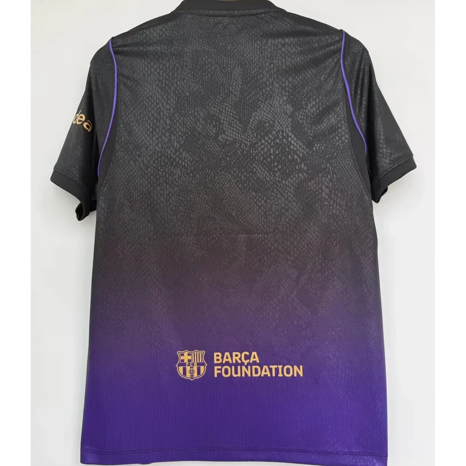 Barcelona Special Edition tröja svart och lila 2026/27 med eget namn och nummer, baksida