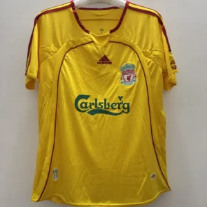 Liverpool bortatröja retro gul 2006/07 med eget namn och nummer, framsida