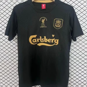Liverpool retrotröja Champions svart 2005 med eget namn och nummer, framsida