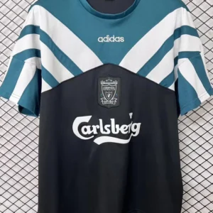 Liverpool retrotröja svart 1996/97 med eget namn och nummer, framsida