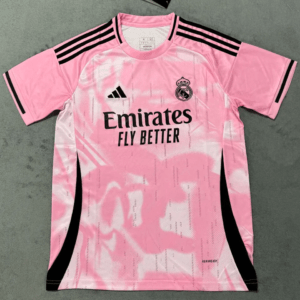 Rosa Real Madrid Special Edition fans-tröja för säsongen 2025/26 med klubbmärke och eleganta detaljer.