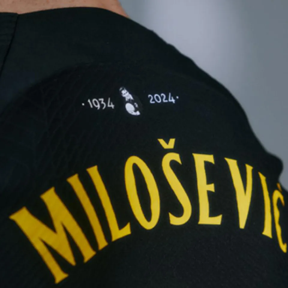 AIK hemmatröja 2025 baksida – eget namn och nummer Milosevic