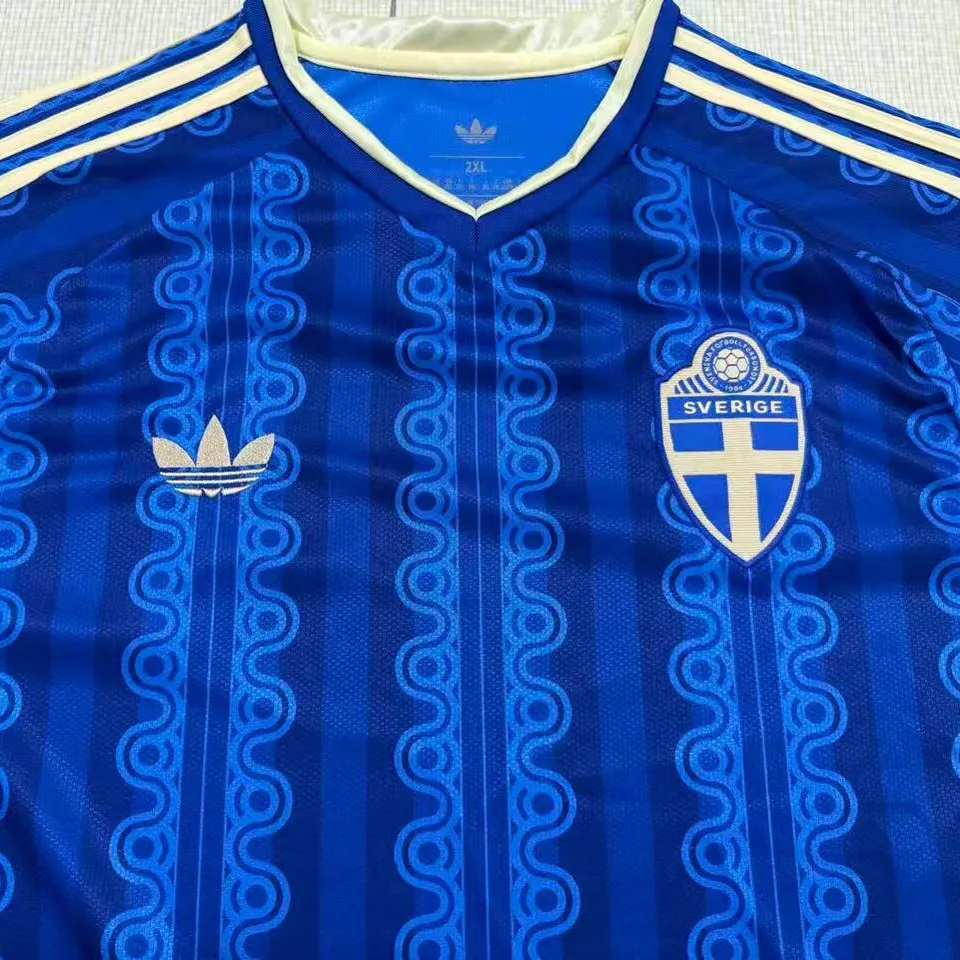 Sveriges bortatröja VM 2026 detalj – officiell stil