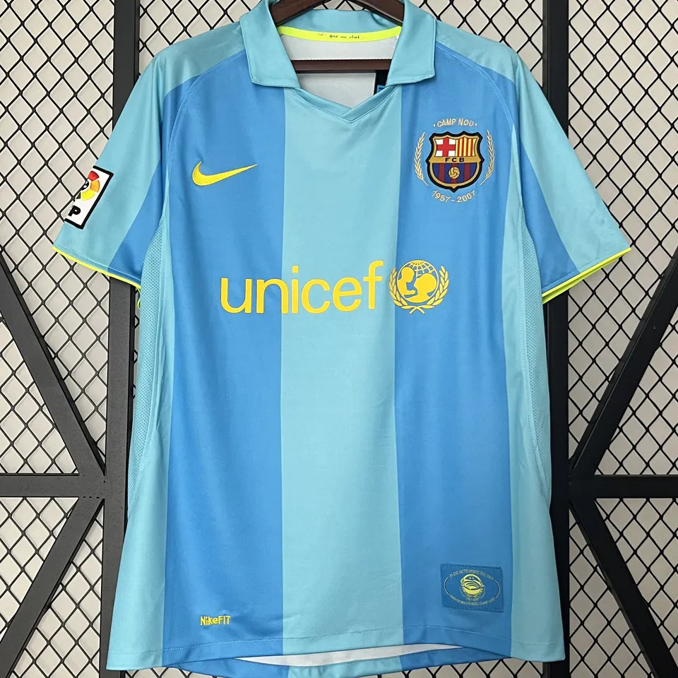 Barcelona retro bortatröja ljusblå 2007/08 med eget namn och nummer, framsida