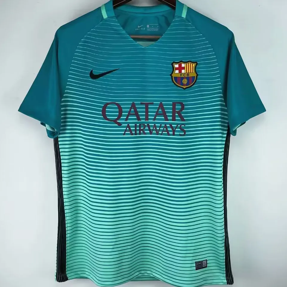 Barcelona tredjetröja retro grön 2016/17 med eget namn och nummer, framsida
