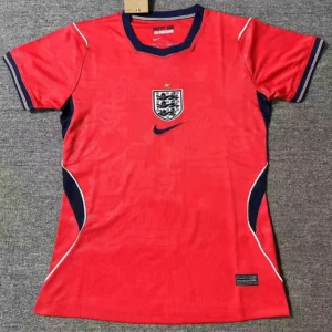 England bortatröja dam röd 2026/27 med eget namn och nummer, framsida