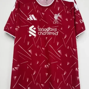Liverpool hemmatröja röd 2026/27 med eget namn och nummer, framsida