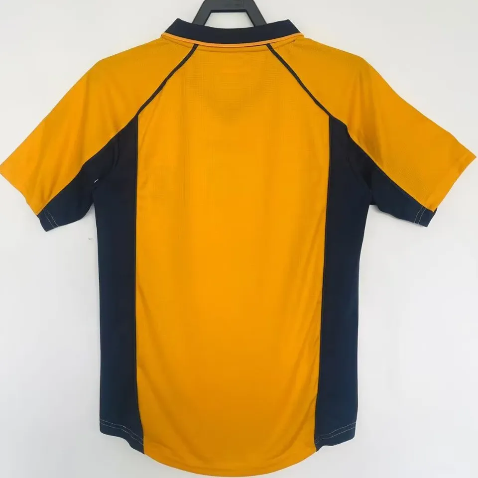 Liverpool retro bortatröja 2000/01 med eget namn och nummer, ren baksida med marinblå sidopaneler