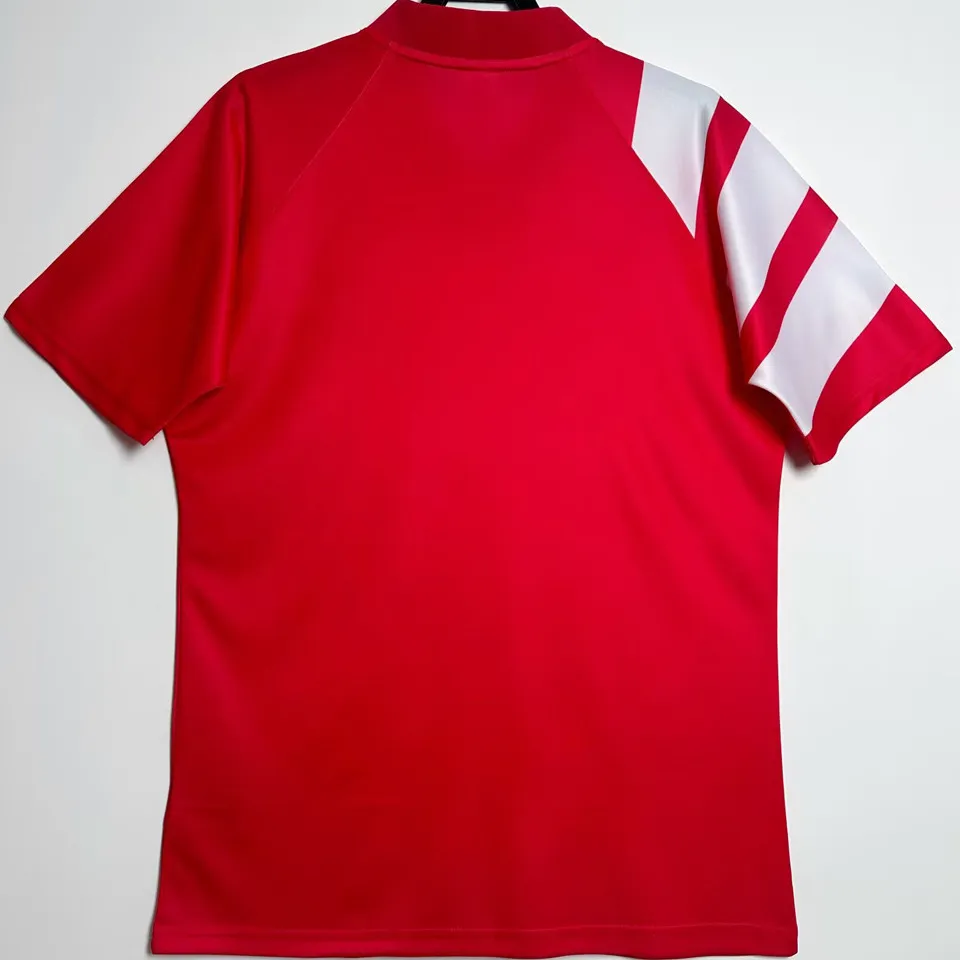 Liverpool retro hemmatröja 1991/92 med eget namn och nummer, ren baksida med vita ärmränder
