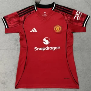Manchester United hemmatröja dam röd 2025/26 med eget namn och nummer, framsida